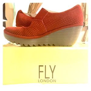 Fly London Yeon Cupido Cordoba Red Sz 39 NIB